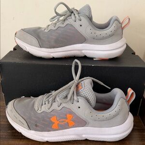 Under Armour Kids Sneakers in Gray and Orange